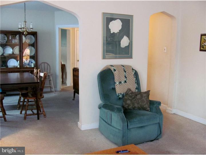 141 Oxford Road Cinnaminson, NJ 08077 - Photo 6 of 18 Dining Room
