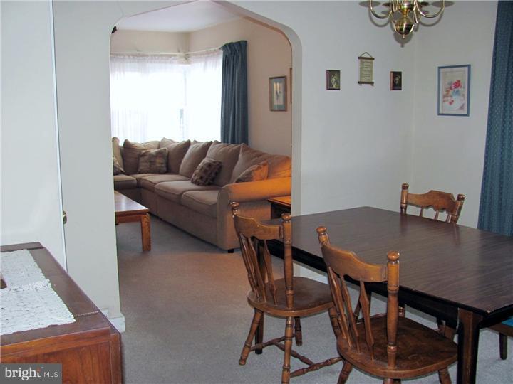 141 Oxford Road Cinnaminson, NJ 08077 - Photo 8 of 18 Dining Room