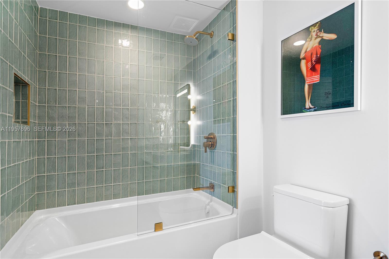 159 Northeast 6th Street, Unit 2707 Miami, FL 33132 - Photo 13 of 14