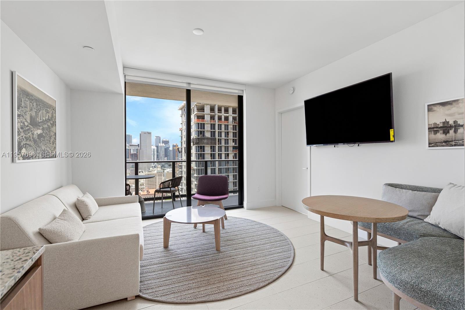 159 Northeast 6th Street, Unit 2707 Miami, FL 33132 - Photo 3 of 14