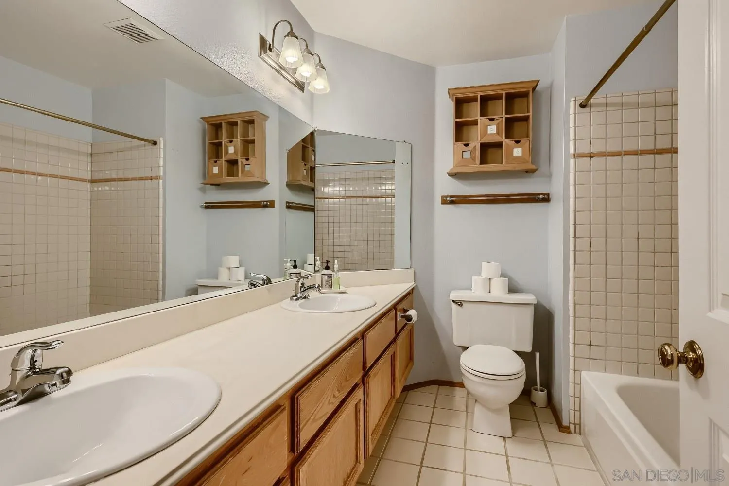 11697 River Rim Road San Diego, CA 92126 - Photo 36 of 44 Gallery Image 36