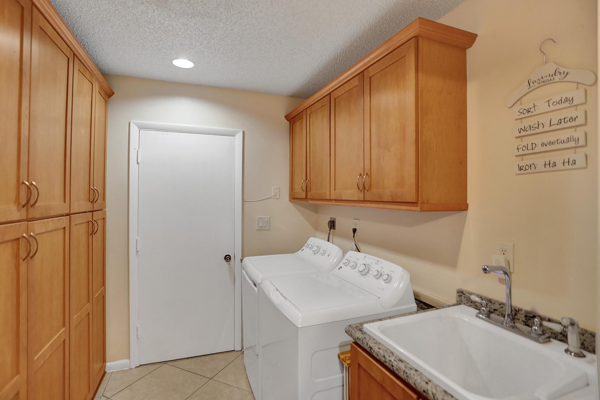 1600 St Andrews Road, Unit 109 Hollywood, FL 33021 - Photo 30 of 35 B27I6693