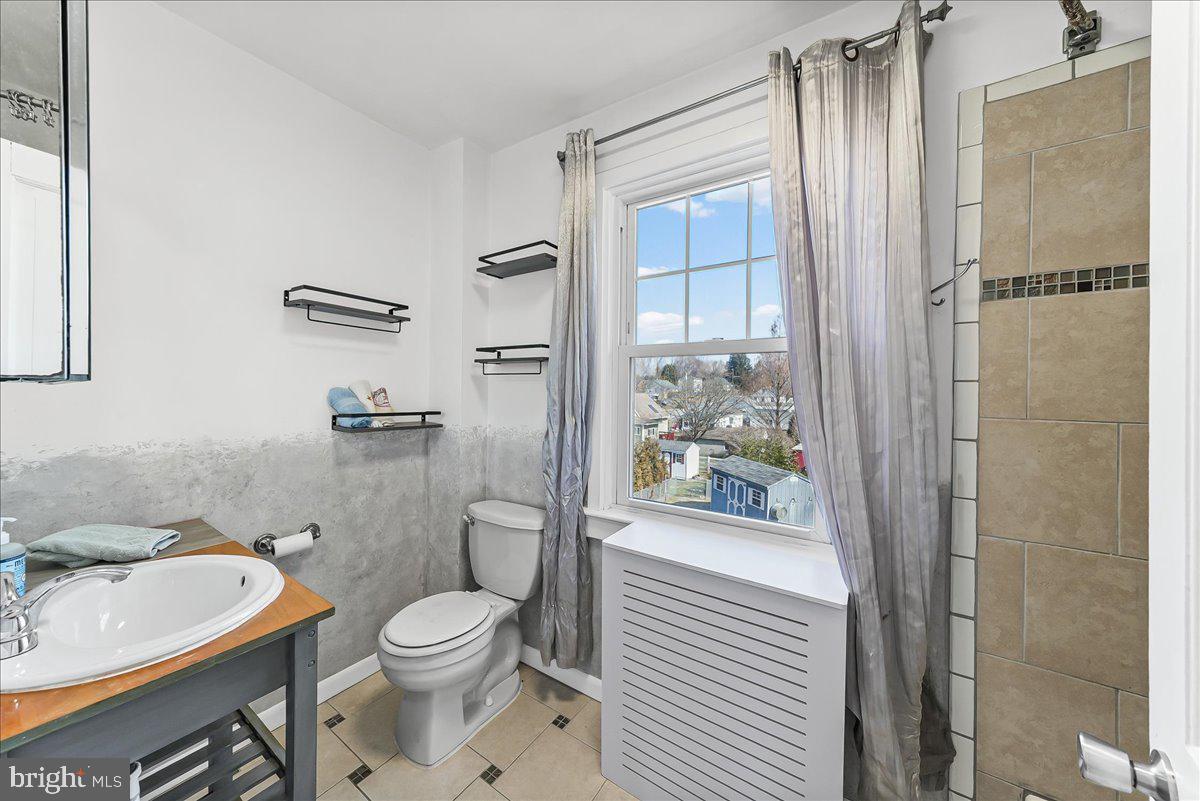 3907 Bethel Road Upper Chichester, PA 19061 - Photo 26 of 37 2nd Floor Primary Bath