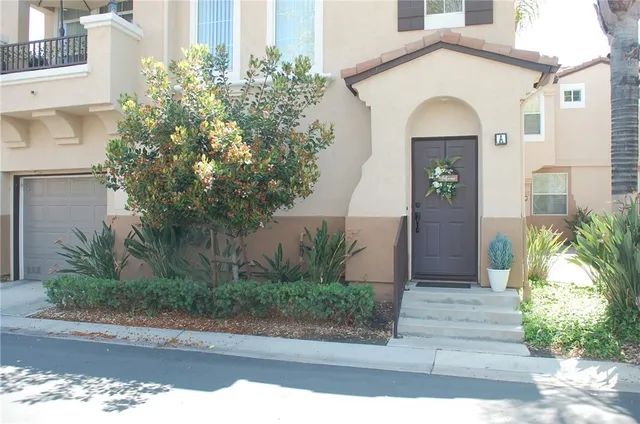 $2,300 | 30451 Pelican, Unit A, Murrieta, CA 92563