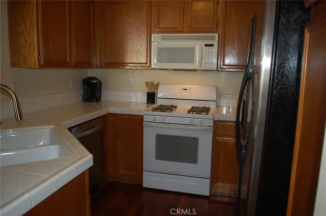 $2,300 | 30451 Pelican, Unit A, Murrieta, CA 92563