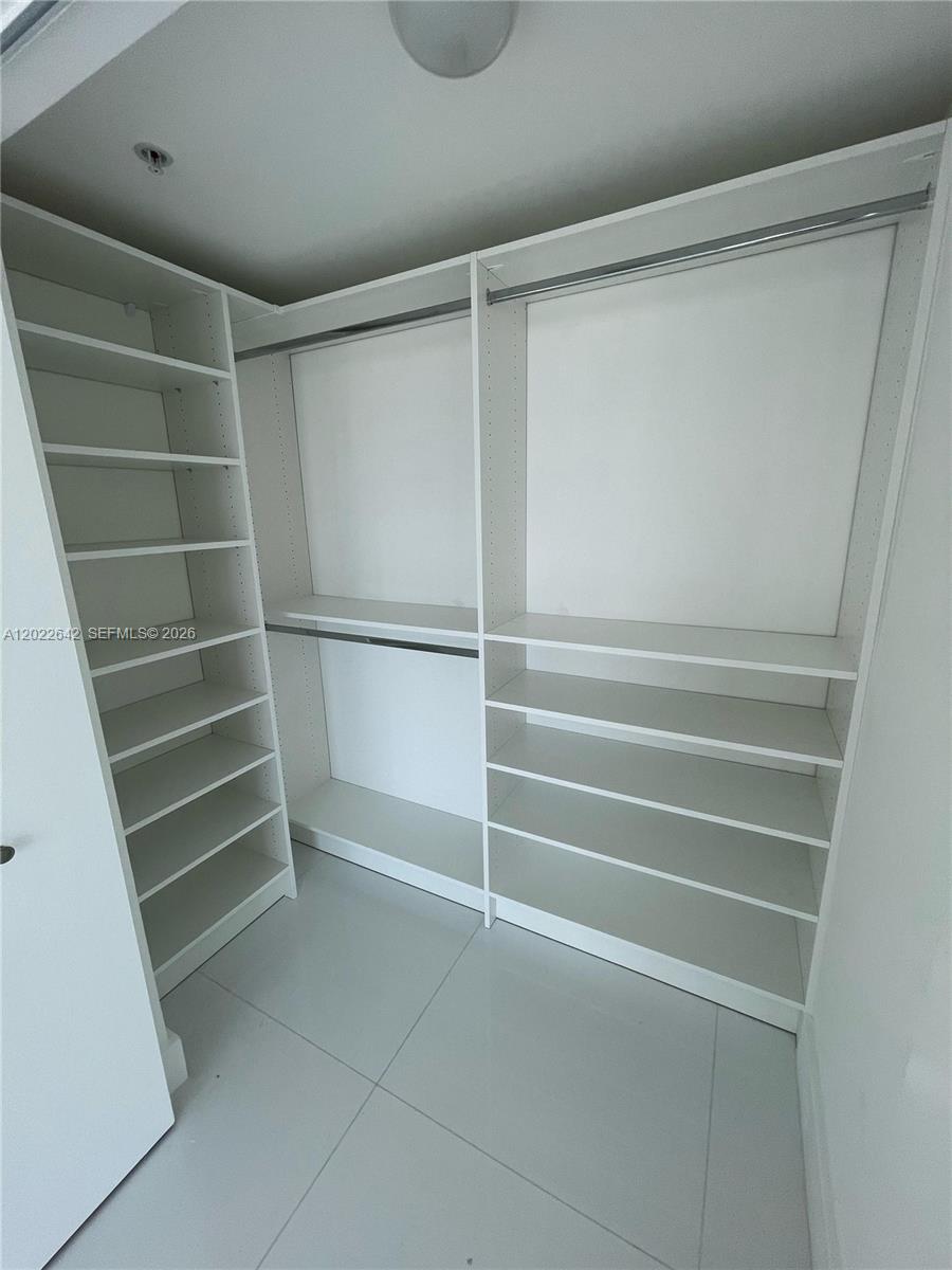 92 Southwest 3rd Street, Unit 3411 Miami, FL 33130 - Photo 9 of 42 Primary closet
