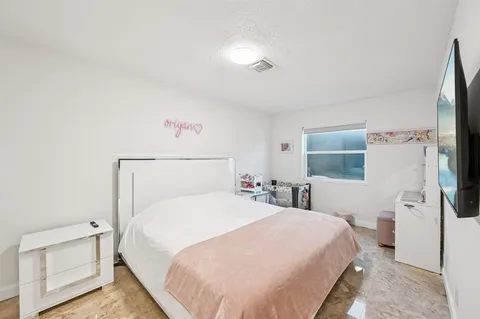 $1,150,000 | 600 Southeast 5th Court, Pompano Beach, FL 33060