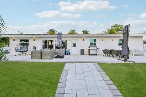 $1,150,000 | 600 Southeast 5th Court, Pompano Beach, FL 33060