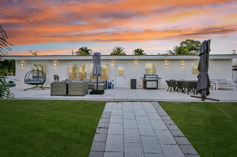 $1,150,000 | 600 Southeast 5th Court, Pompano Beach, FL 33060