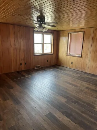 $70,000 | 308 South Lyon Street, Grant City, MO 64456