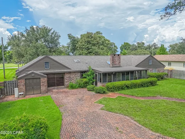 $480,000 | 811 West Pierson Drive, Lynn Haven, FL 32444