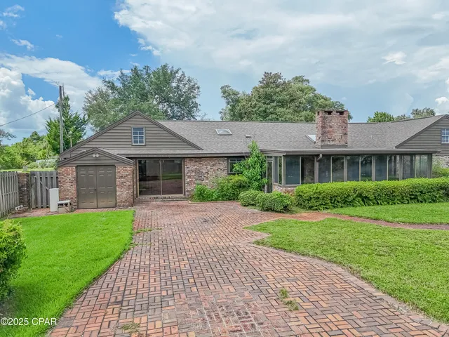 $480,000 | 811 West Pierson Drive, Lynn Haven, FL 32444