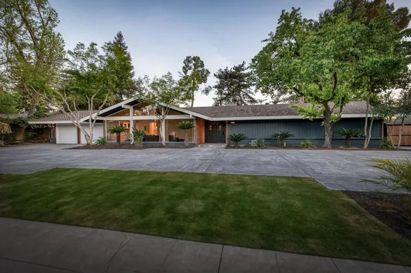 $699,900 | 2511 West Barstow Avenue, Fresno, CA 93711