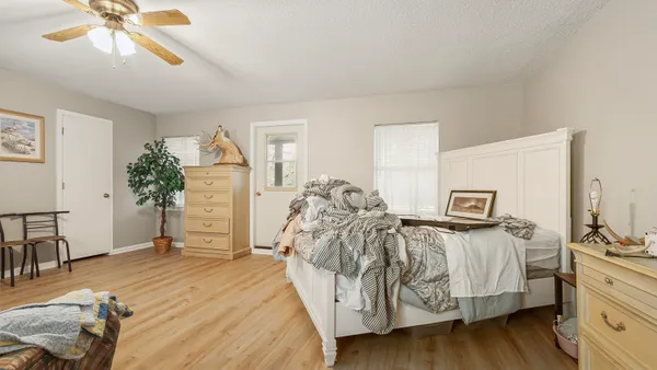 a view of livingroom with furniture and windows