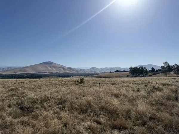 $756,000 | 1900 North Piedra Road, Sanger, CA 93657