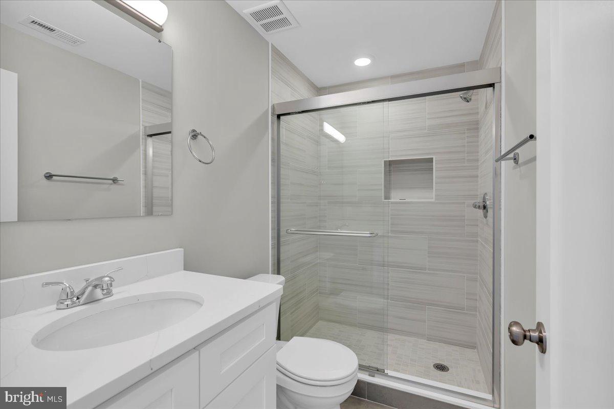 802 West Norris Street Philadelphia, PA 19122 - Photo 28 of 36