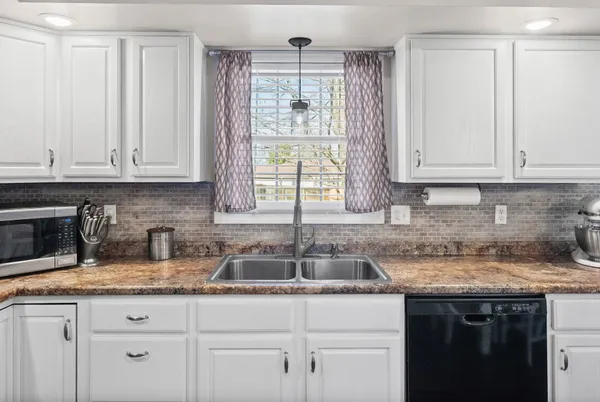 $289,900 | 1407 Oak Tree Court, Hopkinsville, KY 42240