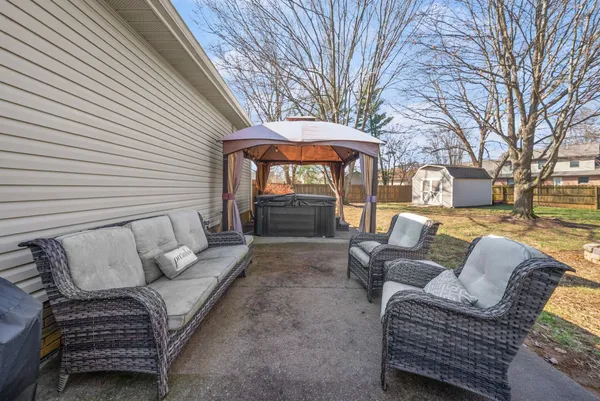 $289,900 | 1407 Oak Tree Court, Hopkinsville, KY 42240