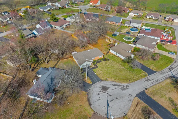 $289,900 | 1407 Oak Tree Court, Hopkinsville, KY 42240