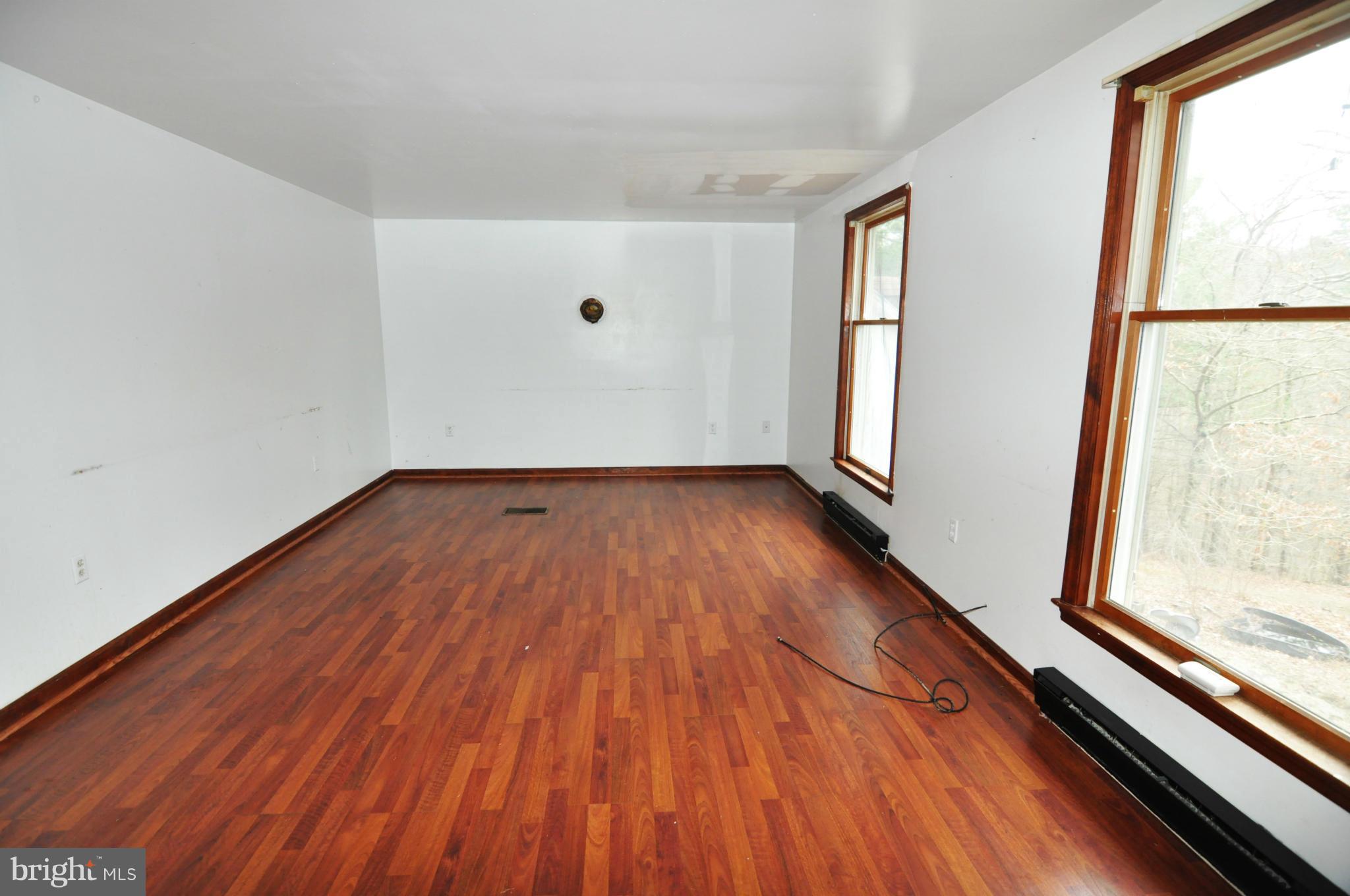 3191 Hunting Ridge Road Winchester, VA 22603 - Photo 15 of 30 Living Room