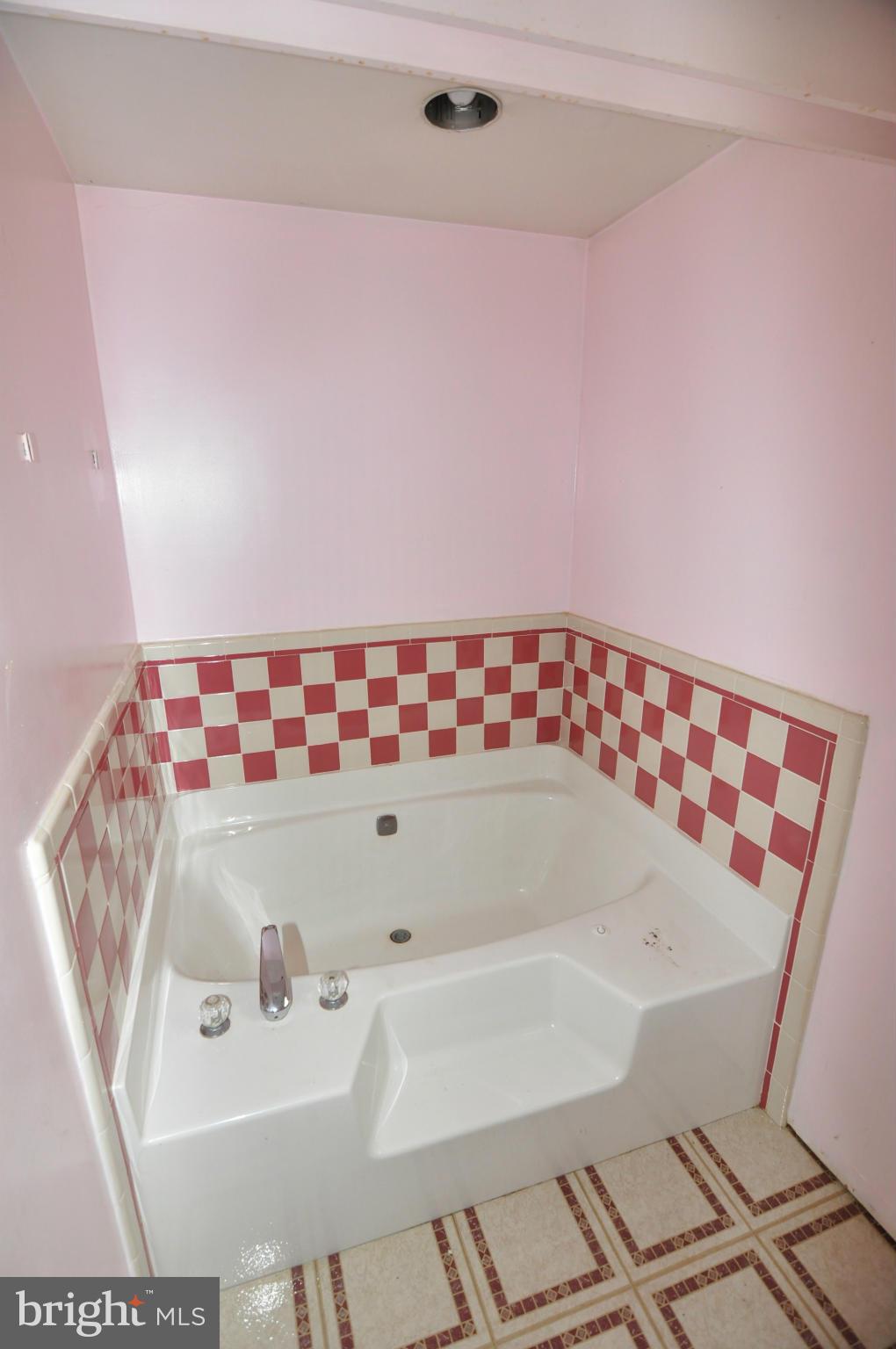 3191 Hunting Ridge Road Winchester, VA 22603 - Photo 21 of 30 Bath (Master)