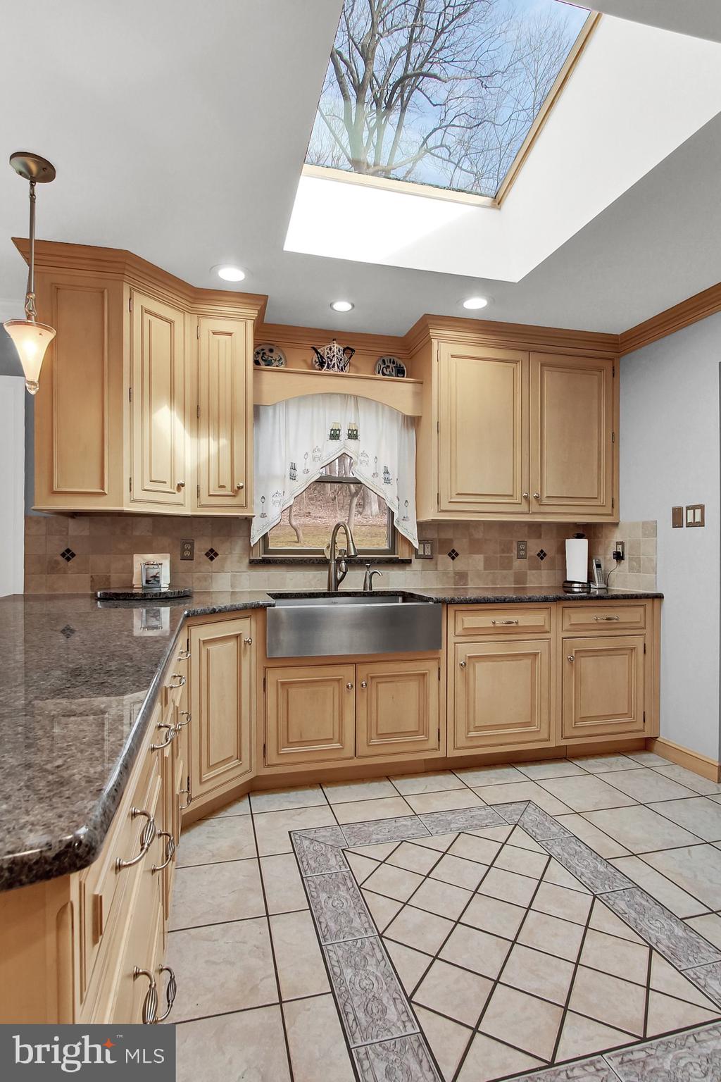 70 Koch Road Boyertown, PA 19512 - Photo 9 of 39 Kitchen