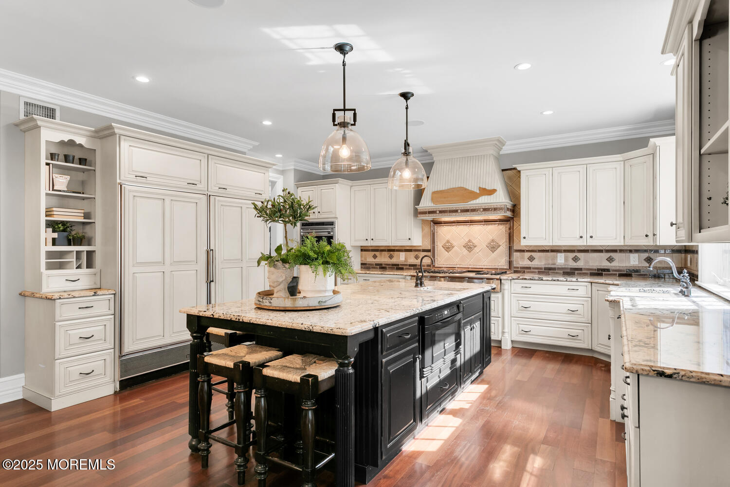 136 Ave Of Two Rivers Rumson, NJ 07760 - Photo 8 of 34 eik main