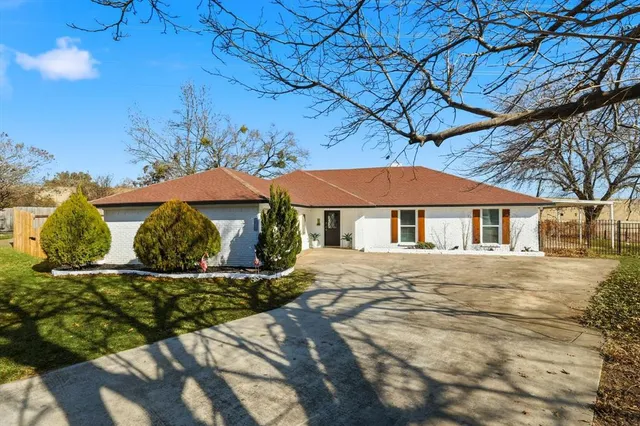 $399,900 | 5601 Edgewater Circle, Rowlett, TX 75088