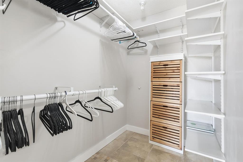 5601 Edgewater Circle Rowlett, TX 75088 - Photo 25 of 37