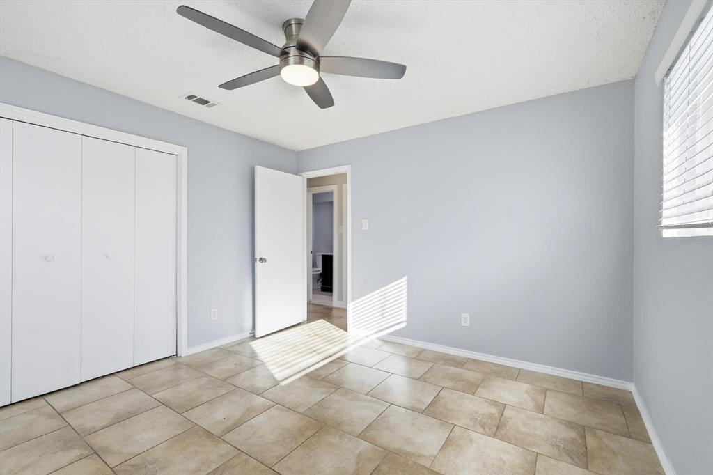 5601 Edgewater Circle Rowlett, TX 75088 - Photo 27 of 37