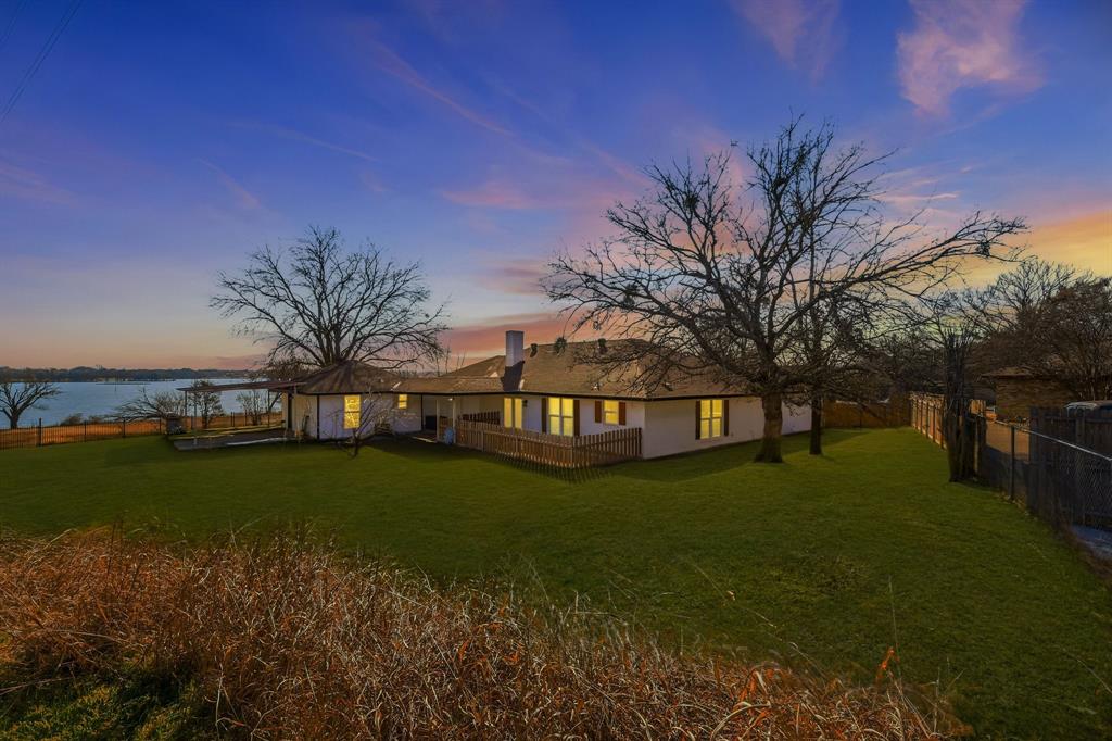 5601 Edgewater Circle Rowlett, TX 75088 - Photo 30 of 37