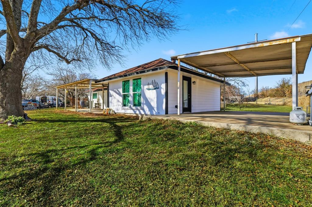 5601 Edgewater Circle Rowlett, TX 75088 - Photo 31 of 37