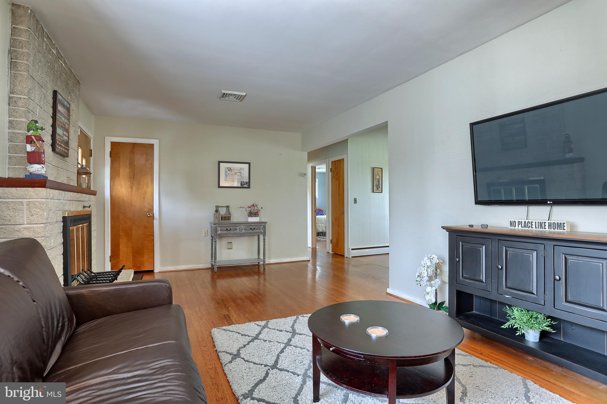 1418 Cornwall Road Lebanon, PA 17042 - Photo 10 of 36 Hard surface floors!