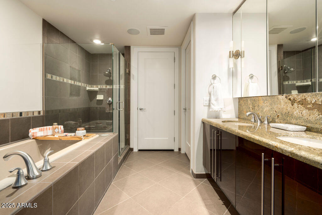 140 East Rio Salado Parkway, Unit 111 Tempe, AZ 85281 - Photo 18 of 47 Primary Bathroom