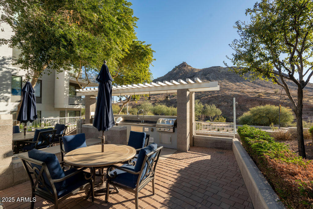 140 East Rio Salado Parkway, Unit 111 Tempe, AZ 85281 - Photo 19 of 47 Common area w:BBQ