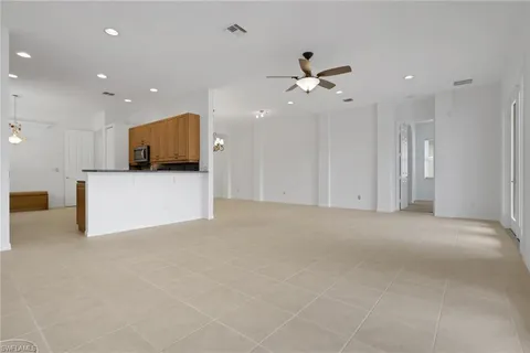 $462,500 | 9404 Springview Loop, Estero, FL 33928
