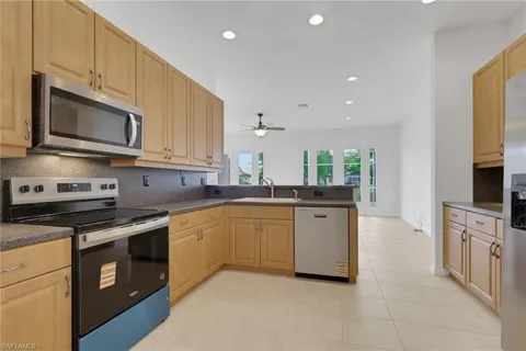 $462,500 | 9404 Springview Loop, Estero, FL 33928