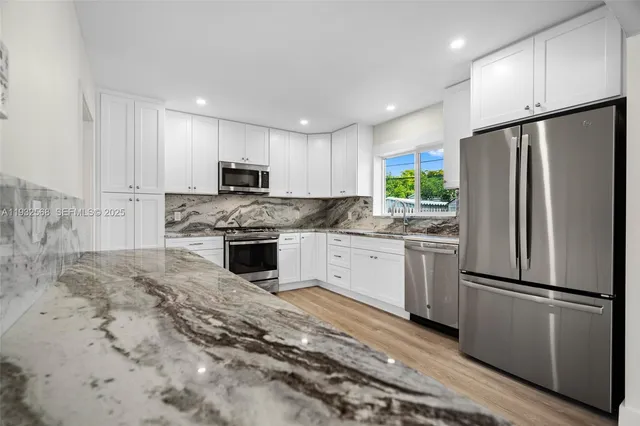 $5,500 | 251 Southeast 7th Street, Pompano Beach, FL 33060