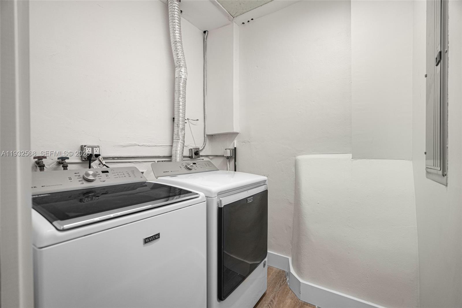 251 Southeast 7th Street Pompano Beach, FL 33060 - Photo 7 of 41