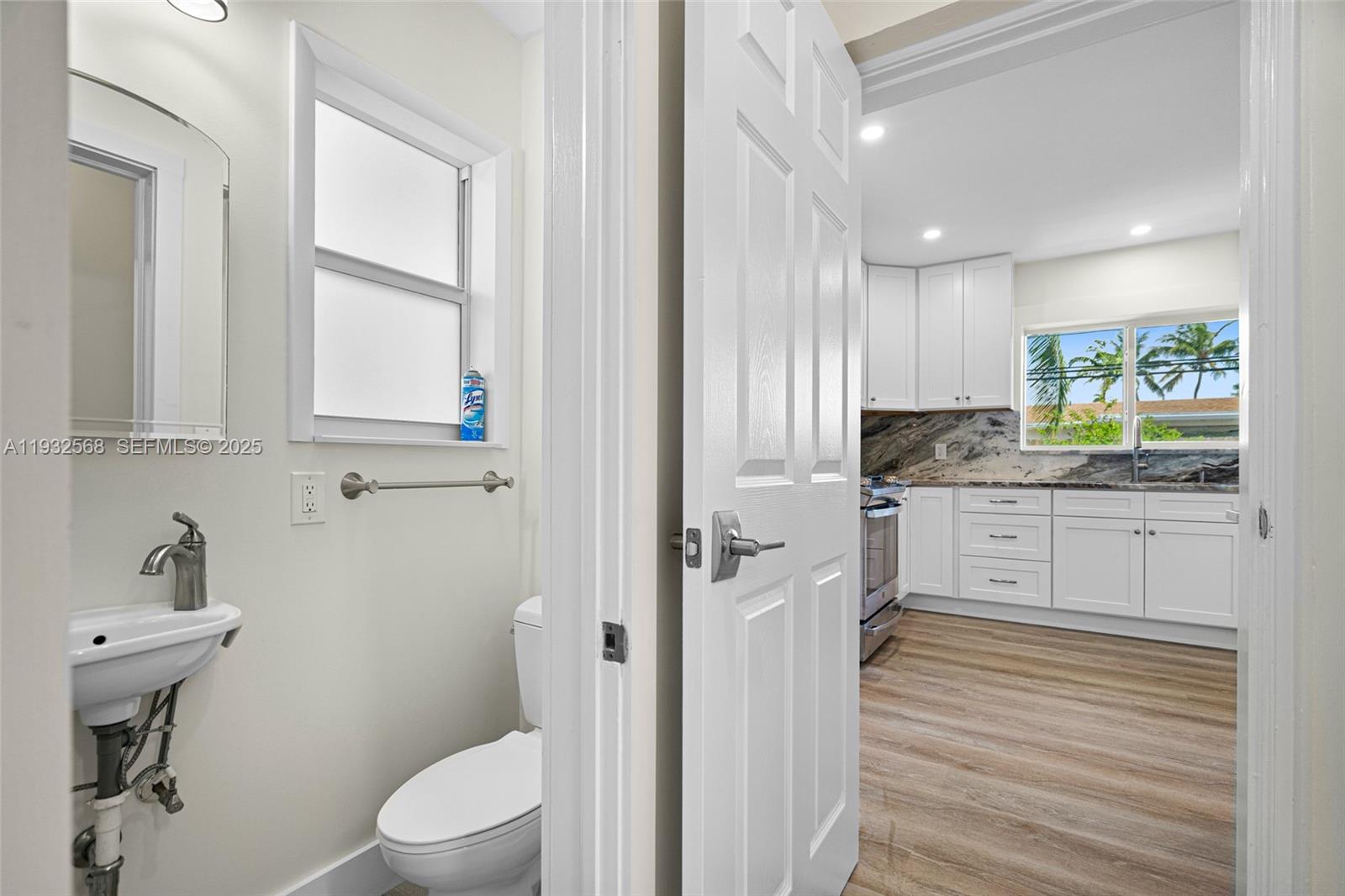 251 Southeast 7th Street Pompano Beach, FL 33060 - Photo 8 of 41