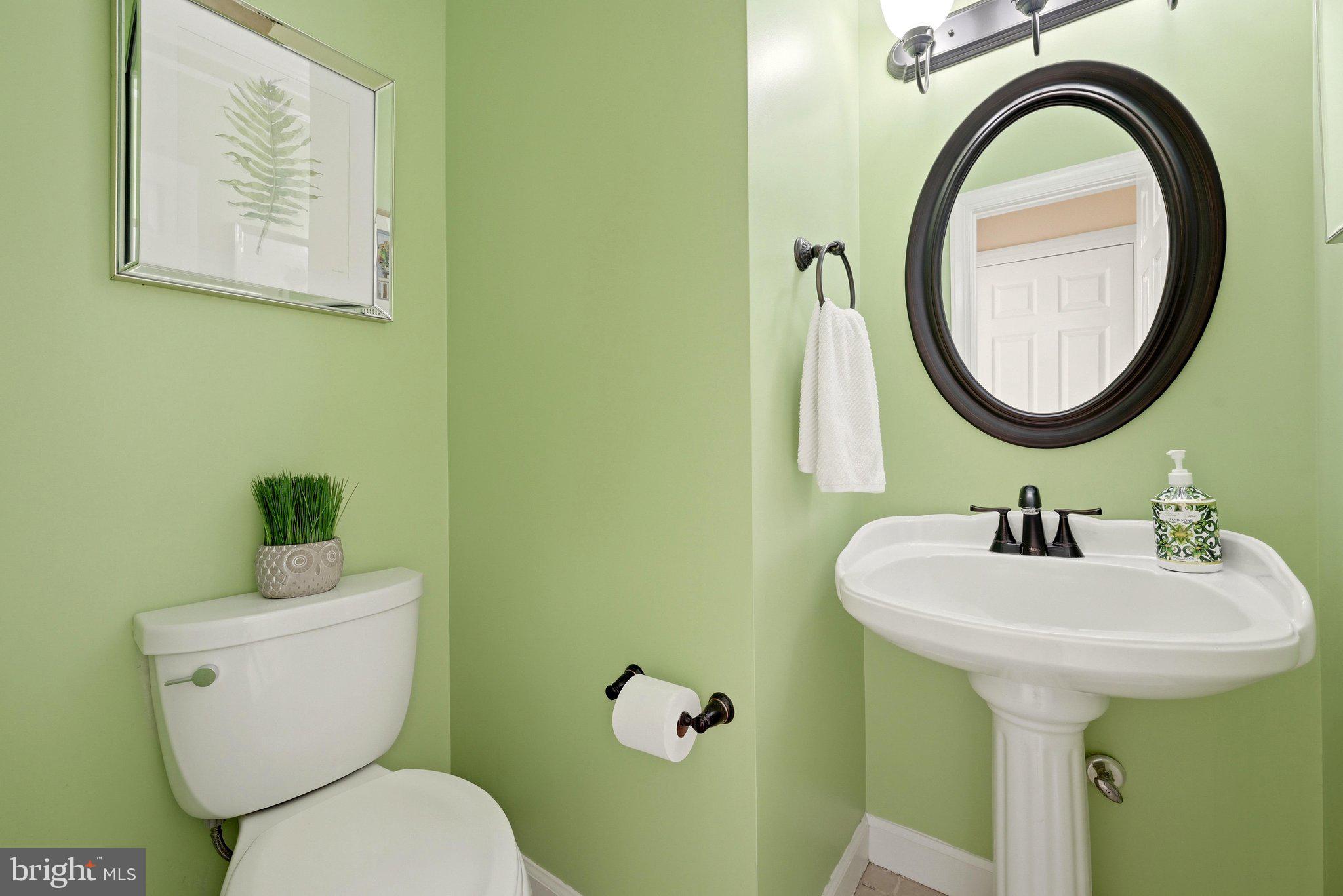 291 Huntersridge Road Winchester, VA 22602 - Photo 25 of 70 Half Bathroom on Main Level