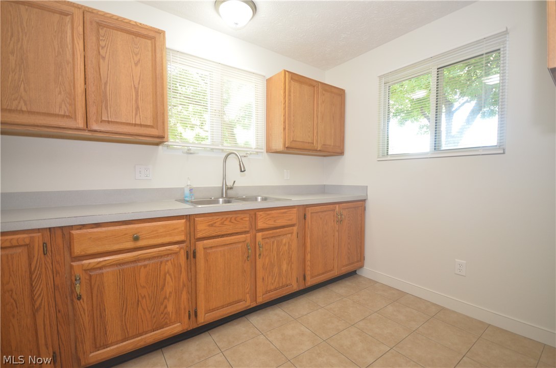 625 Hillman Road Akron, OH 44312 - Photo 7 of 39