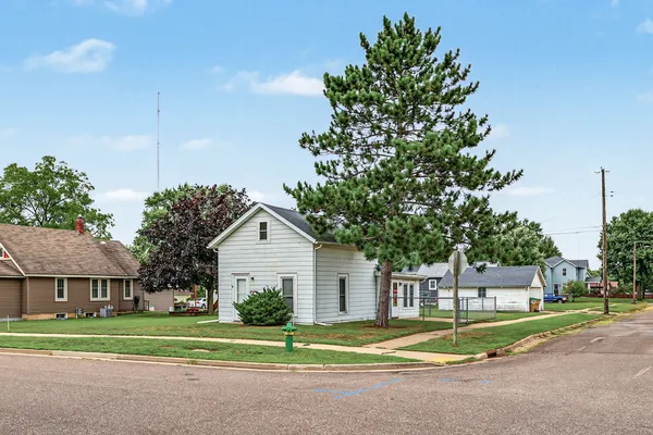 $179,900 | 1134 Water Street, Chippewa Falls, WI 54729