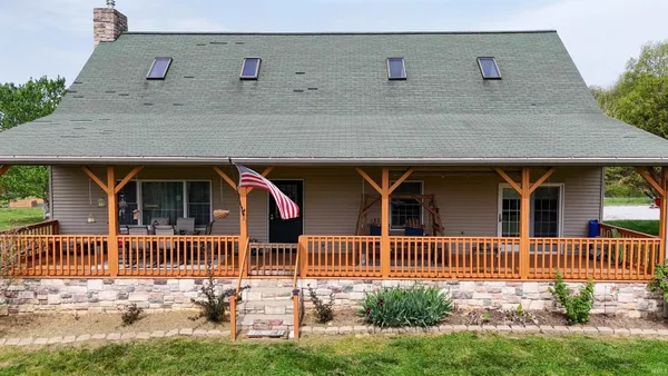 $595,000 | 2039 Us Highway, Loogootee, IN 47553