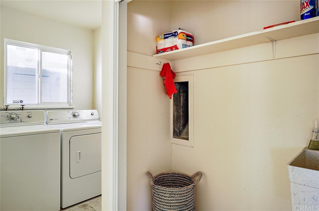 3498 Studio Drive Cayucos, CA 93430 - Photo 32 of 36 a utility room with dryer and washer