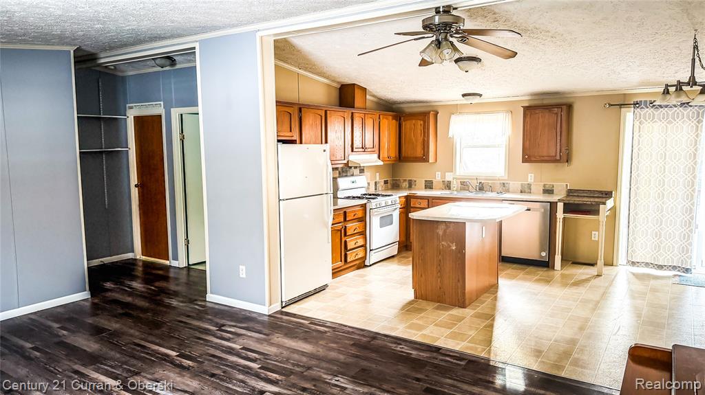 8135 Hillcrest Road Roscommon, MI 48653 - Photo 9 of 23