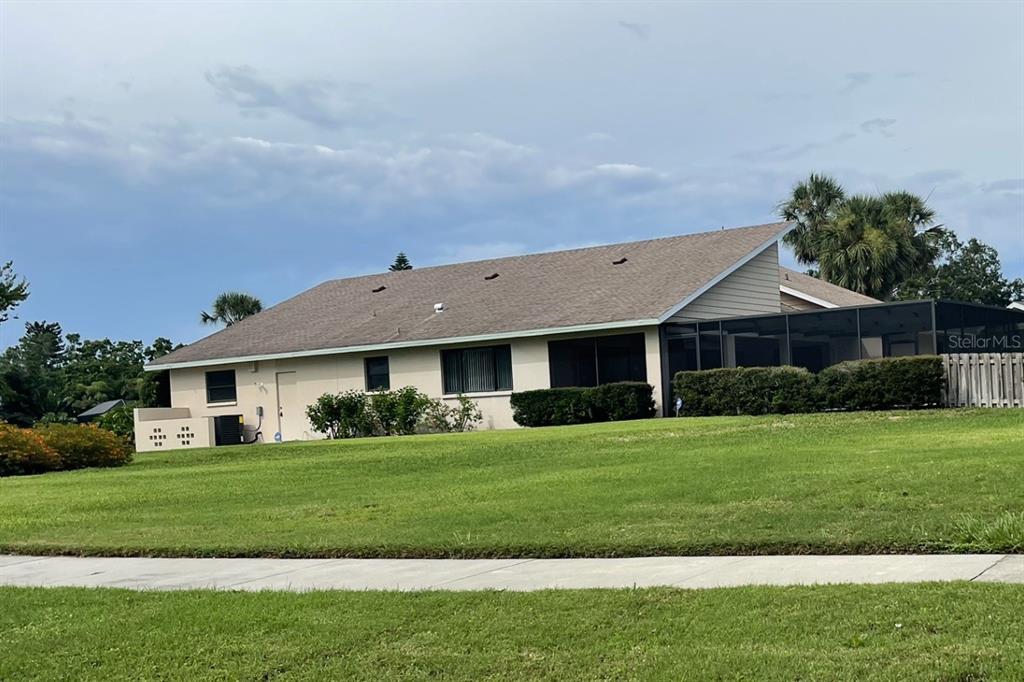 3799 Countryside Road Sarasota, FL 34233 - Photo 4 of 31