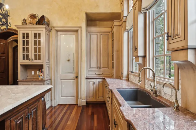 a view of livingroom with furniture and a fireplace