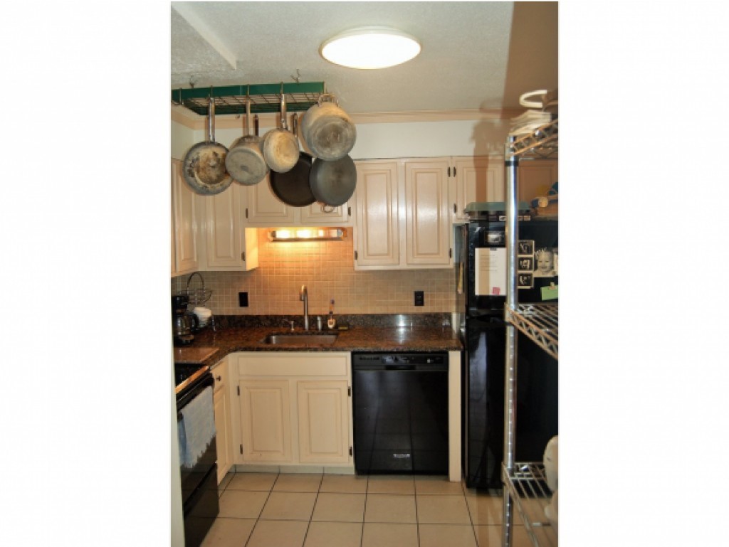 80 Austin Drive, Unit 82 Burlington, VT 05401 - Photo 4 of 18