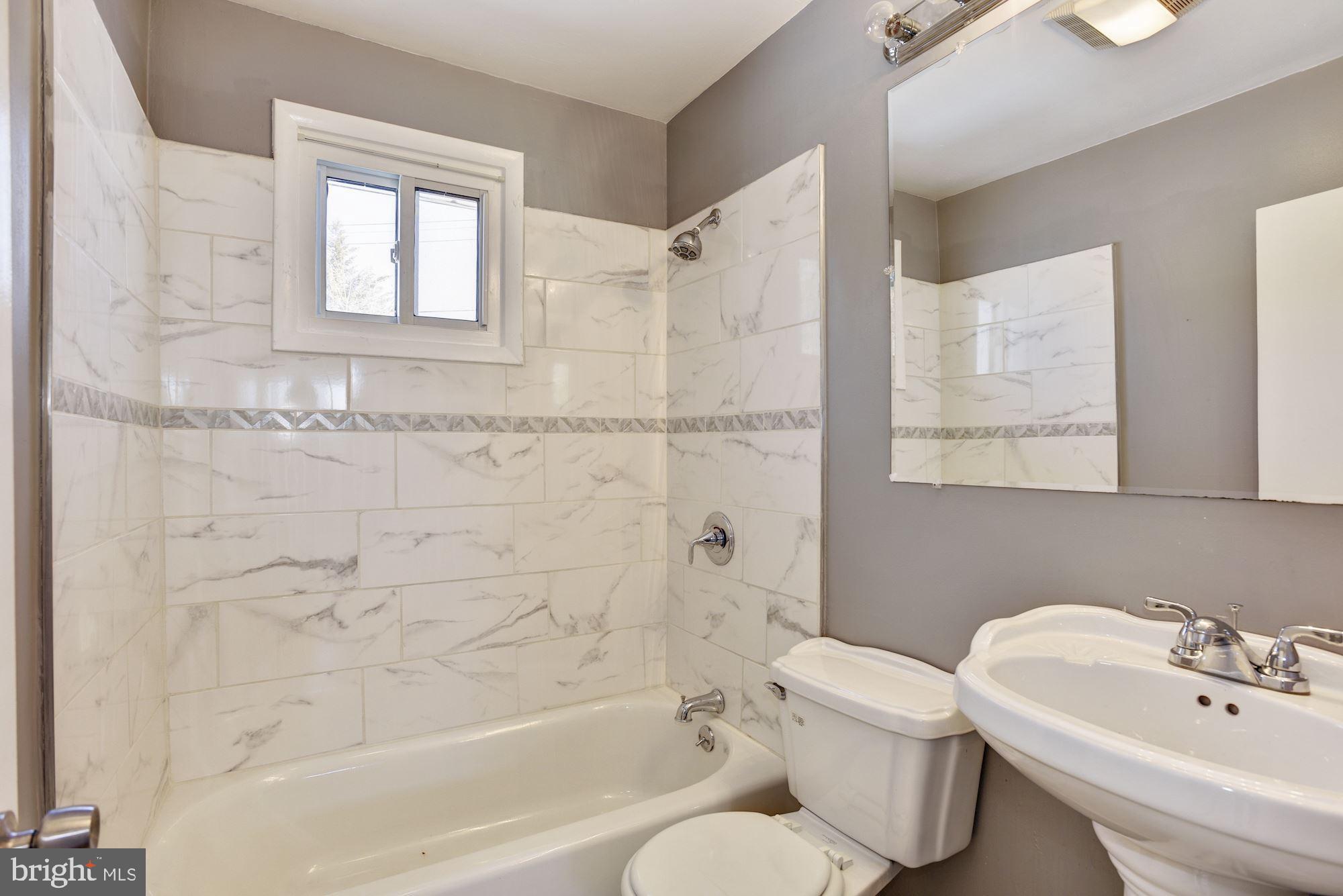 6212 Scranton Road Baltimore, MD 21237 - Photo 15 of 32 Full Bath